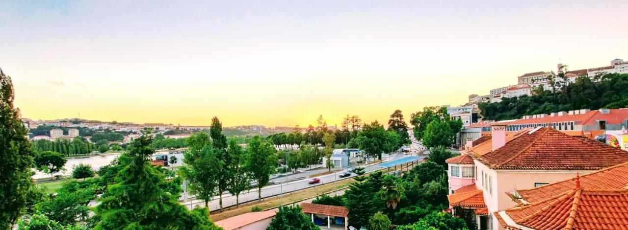 Stylish And Elegant Studio - Best View And Location In Coimbra Downton Kültér fotó